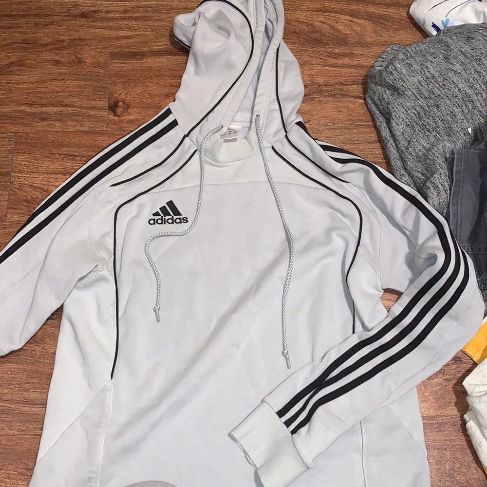 Men’s Adidas hoodie medium